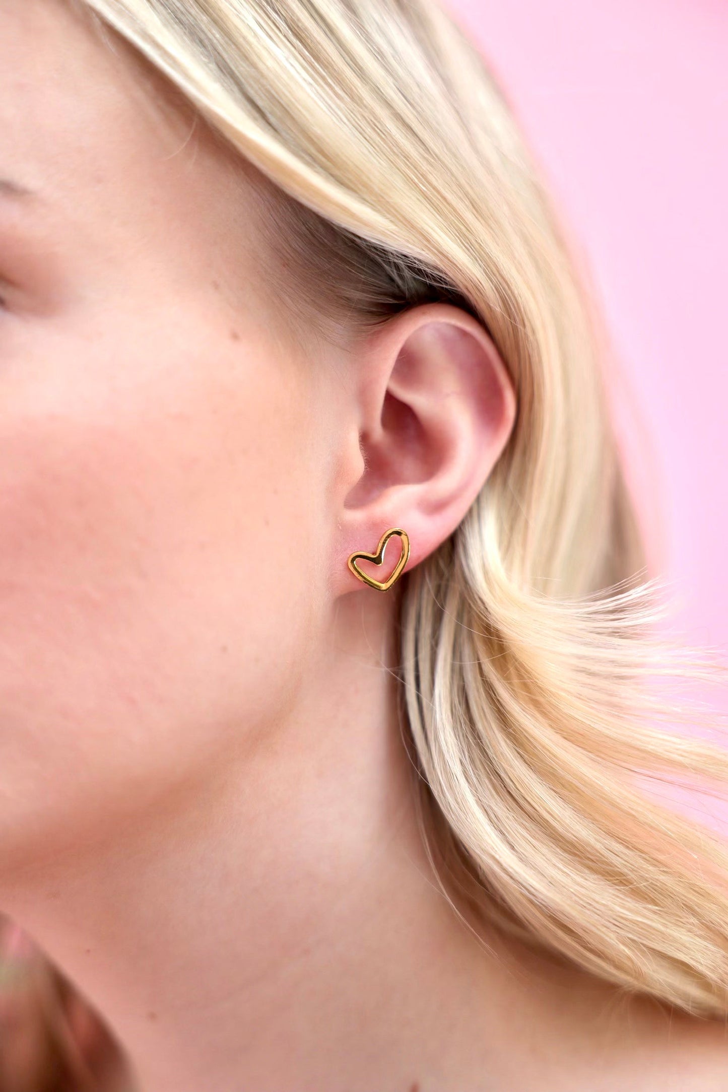 Abby Heart Stud Earrings - Golod
